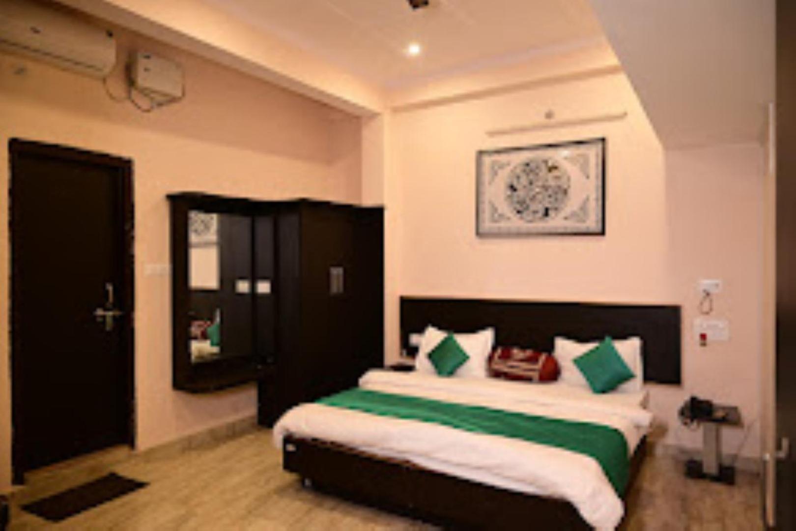Ap Palace Hotel, Ayodhya エクステリア 写真